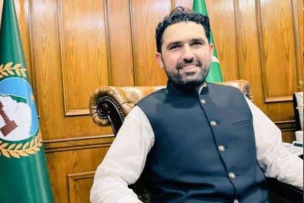 Court issues arrest warrant against KP CM Afridi