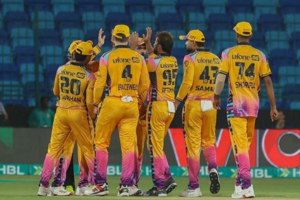PSL 11: Peshawar Zalmi defeat Hyderabad Kingsmen by 4 wickets