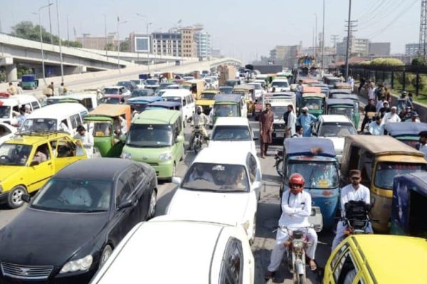 KP High Court orders immediate end to PTI road blockades