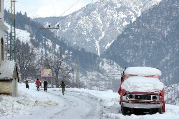 Pak Army assists Orakzai residents during extreme weather