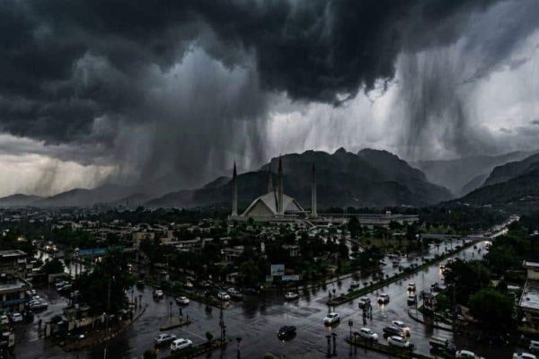 Could black rain happen in Pakistan after Iran attacks?