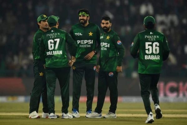 Pakistan rewrite history in dominant win over Australia