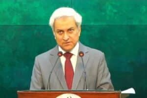 Pakistan urges US, Iran to resume talks FO