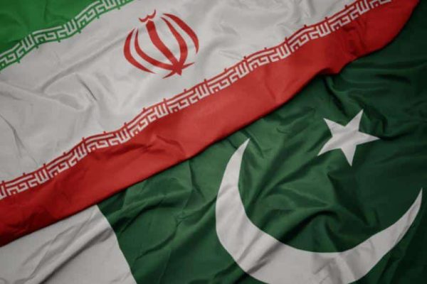 Pakistan’s Armed Forces, govt safely evacuate hundreds of students from Iran to Quetta