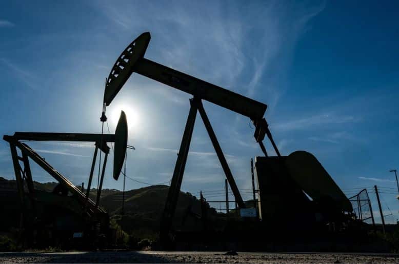 Oil marketing companies cut fuel supply, petrol shortage concerns increase