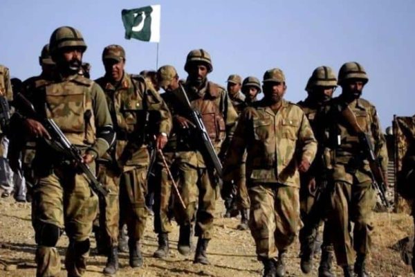 Pak Army strengthened by tribal Pashtuns near Afghan border