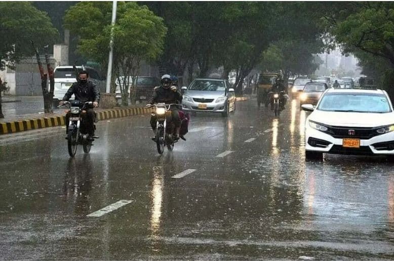 Sindh on high alert as monsoon rains & strong winds approach