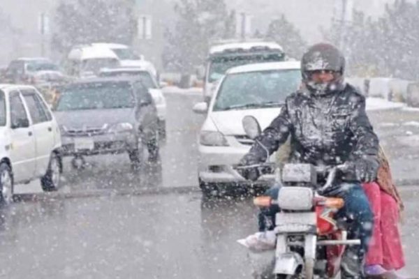 Murree, Galyat to receive more snow, alert issued