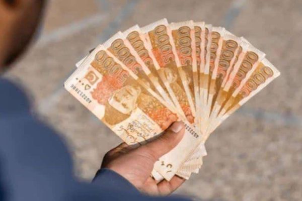 How can you receive Rs50,000 scholarship every month?