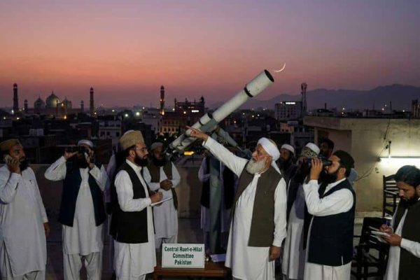 Ruet-e-Hilal committee meets today for Shawwal moon