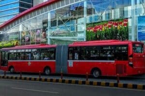 Sindh govt announces 500 EV buses, 50 double deckers