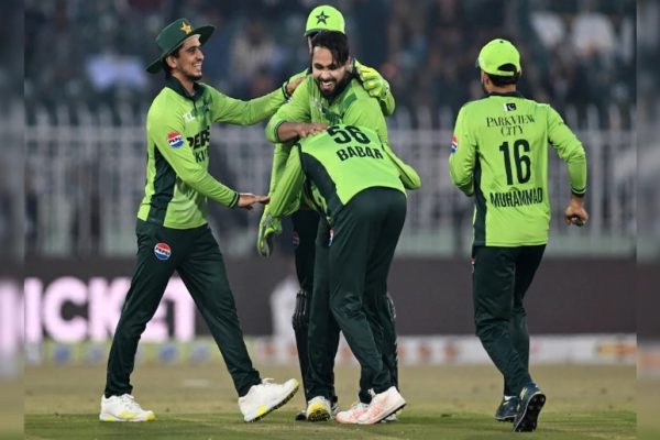 Pakistan win by seven wickets against Sri Lanka