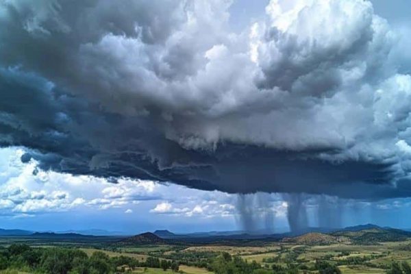 Toxic black rain in Iran will trigger rain and snow in Pakistan