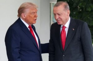 Trump receives warm welcome on arrival in Türkiye