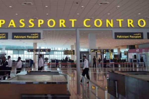 Over 762,000 Pakistanis travel abroad for employment in 2025