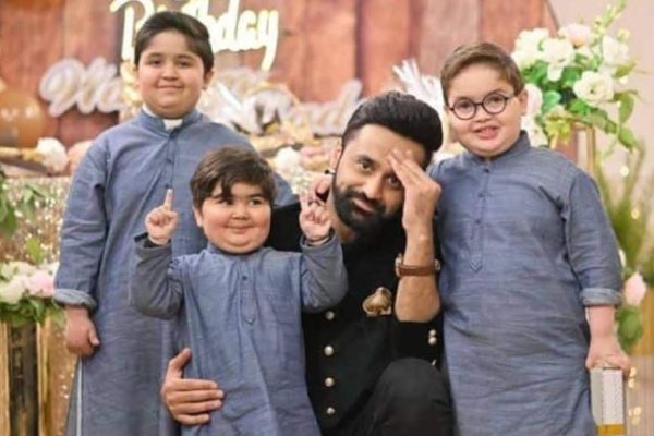 Waseem Badami pays tribute to Umer Shah on Ramadan special