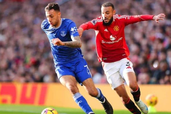 Everton vs Man United: Team updates and line-ups