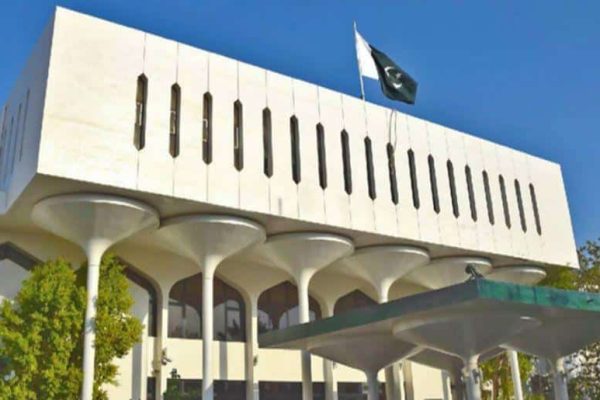 Pakistani embassy requests information about stranded citizens in UAE