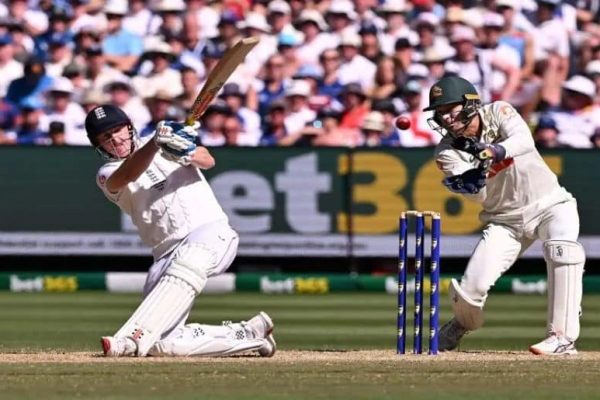 From pitch to panic: How 10mm of grass toppled an ashes test