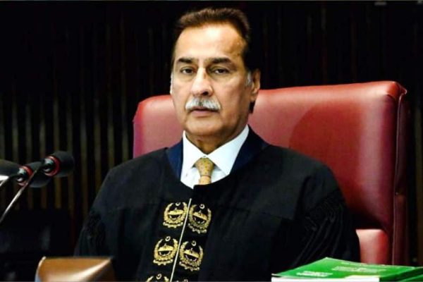 NA Speaker Ayaz Sadiq receives fake traffic challan