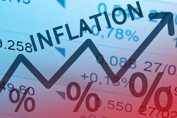Pakistan’s weekly inflation edges up as food prices surge