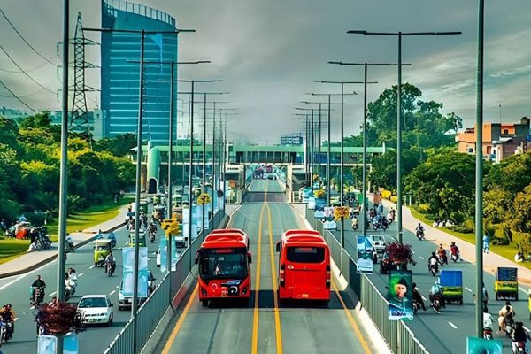 Punjab govt finalises free public transport plan for Basant in Lahore