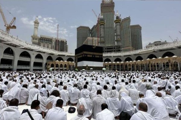 How many pilgrims are ready to perform Hajj this year?