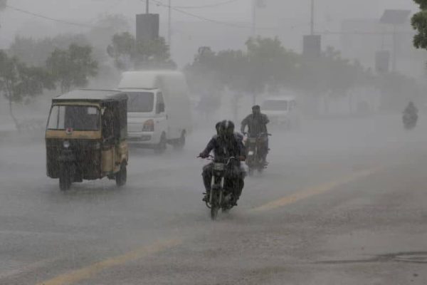 Western weather system enters Pakistan, rain expected today