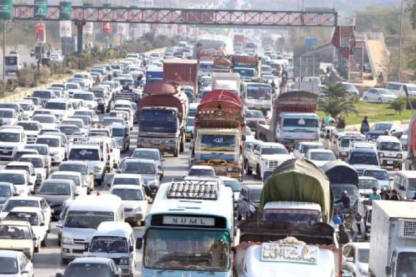 Lane rule breakers to face E-challans in Karachi