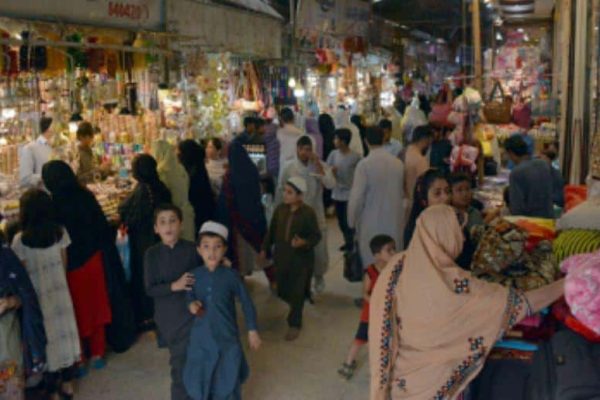 Eid shopping gains momentum across Twin-cities 