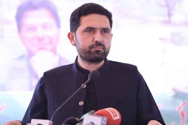 Sohail Afridi confronts police over security check at SC Gate
