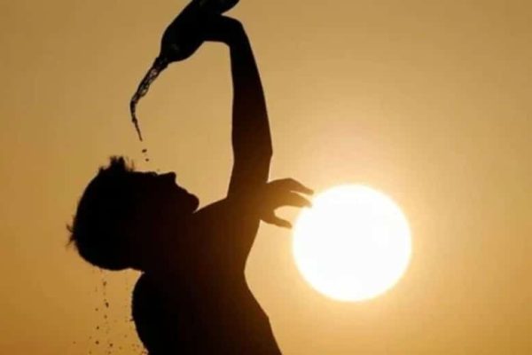 PMD issues heatwave alert, temperatures may reach 51°C in Sindh