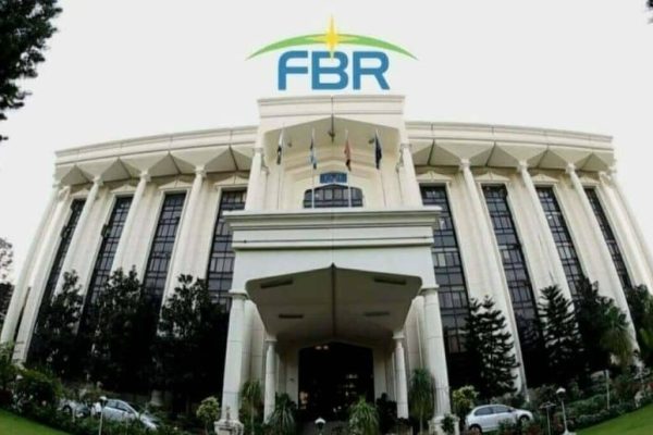 FBR proposes minimum Rs25,000 annual tax for small shopkeepers