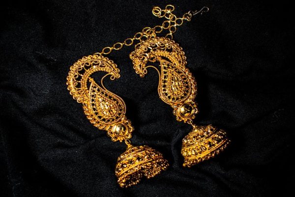 Pakistan gold takes a breather after one-day surge