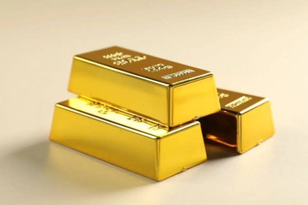 Gold prices drop again, is this the best time to buy it?
