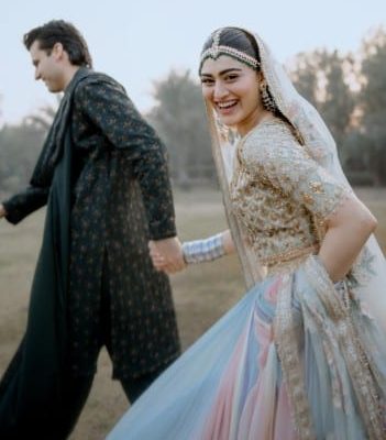 Hina Afridi and Taimoor Akbar’s Mehndi photoshoot: Perfect dose of glamour and romance