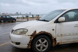 Karachi’s air is damaging your car: How to protect it?