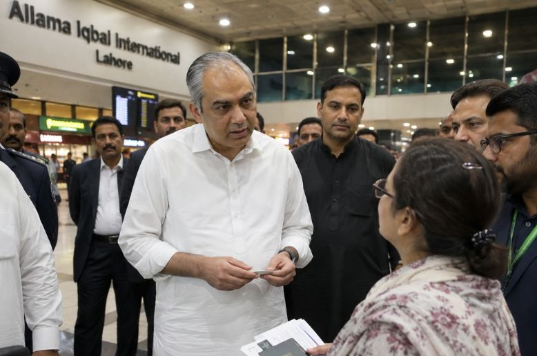 No passenger with valid documents will be offloaded: Mohsin Naqvi