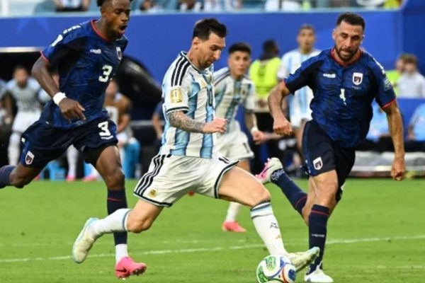 Argentina beat Cape Verde 3-2, claims spot in top 16