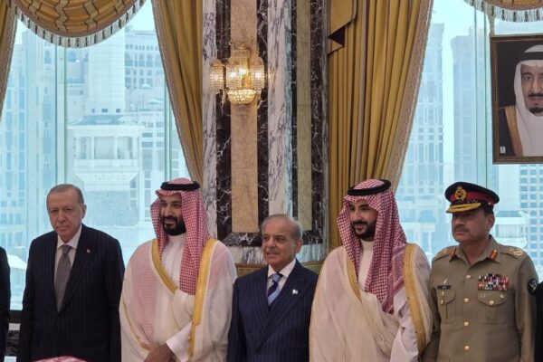 Pakistan, Saudi Arabia, Turkiye sign defence pact: Foreign Office