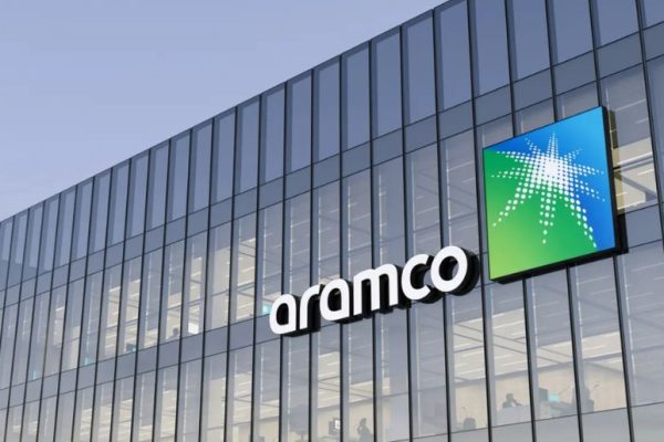 Aramco announces record drop in oil prices
