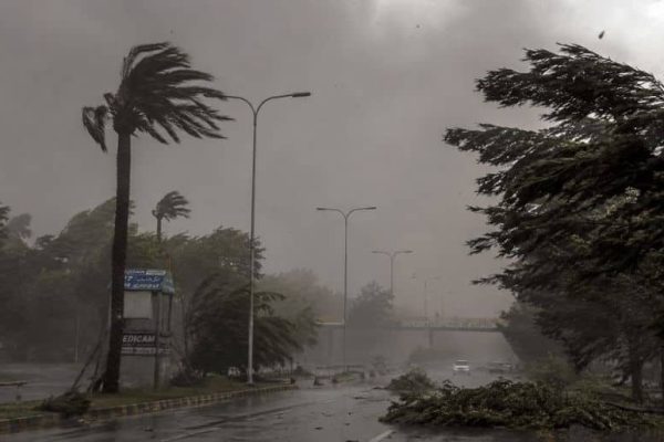 Strong winds and dust storms expected across Pakistan this weekend