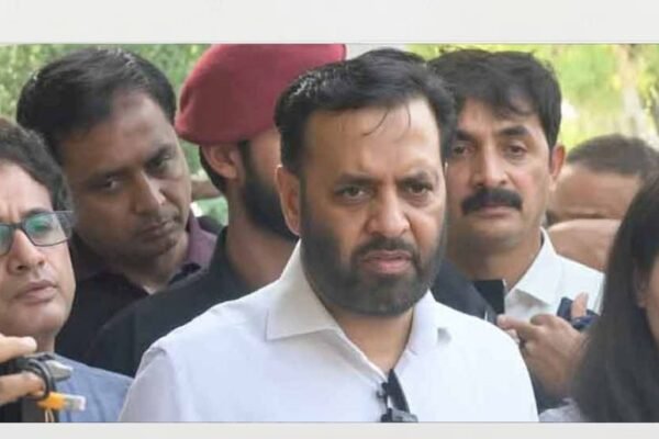 PIMS tragedy: Call for resignation of Health Minister Mustafa Kamal grows