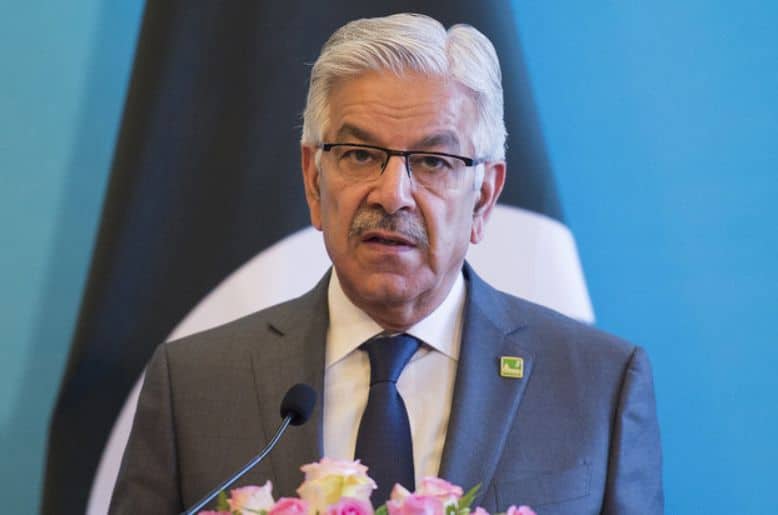 Khawaja Asif directs Lahore airport to add more search counters