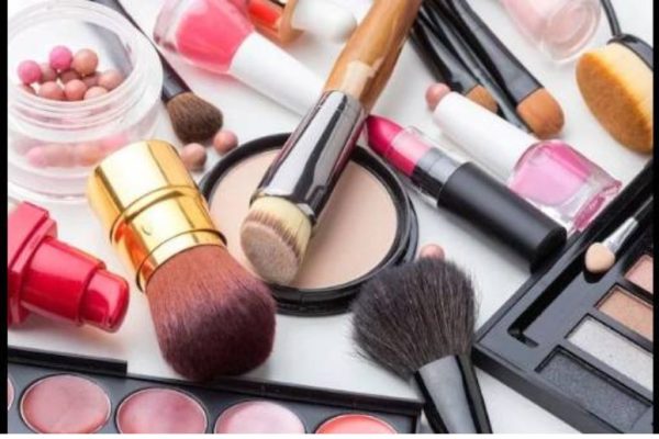 Prices of imported makeup, shampoos reduced