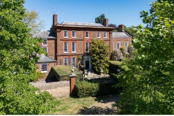 Imran Khan’s former in-laws put historic London home up for sale