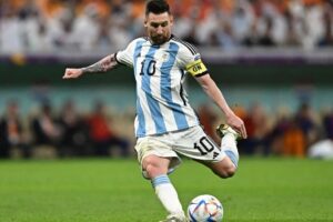 Lionel Messi retires from international football
