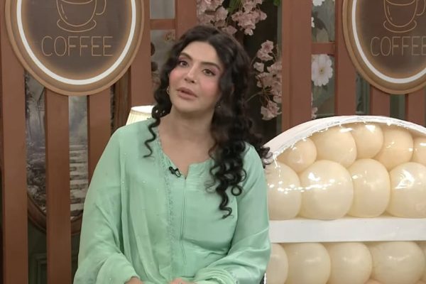Nida Yasir’s new hairstyle goes viral