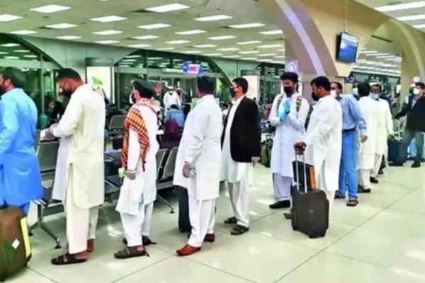 Over 3,500 Pakistanis deported from UAE over social media violations