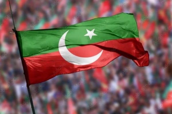 PTI supporters attempt to bypass barrier, clash with FC at Quetta’s Baleli checkpoint
